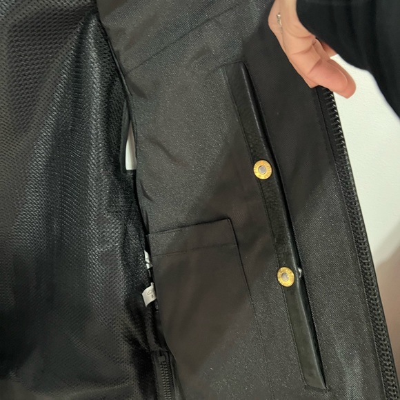 First Classics Rampage Men's Motorcycle Leather Vest - Picture 7 of 8